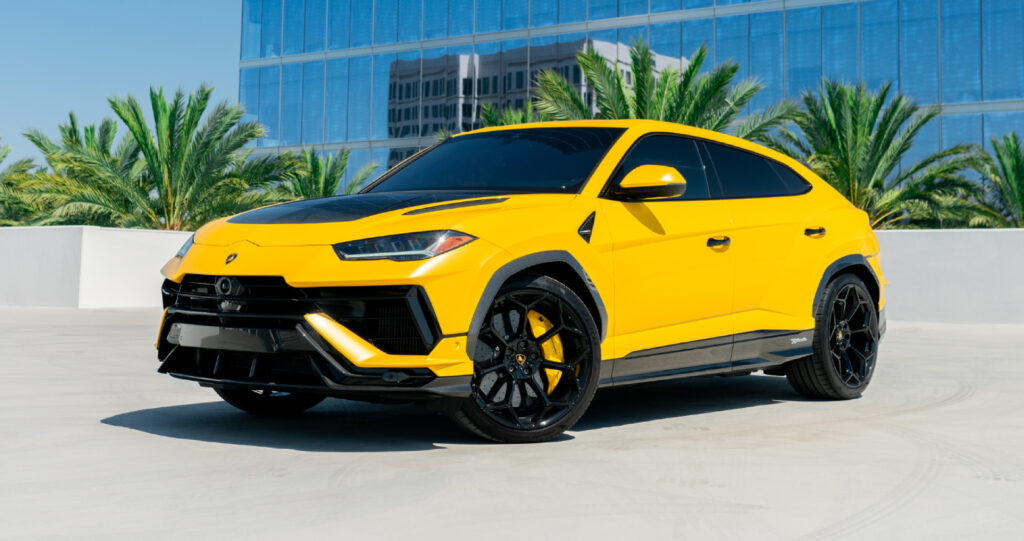 Lamborghini Urus Performante · Yellow